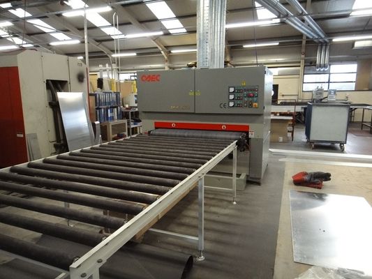 1 - 4 Head Oxide Removal Machine 3000 Series Dry Metal Machines